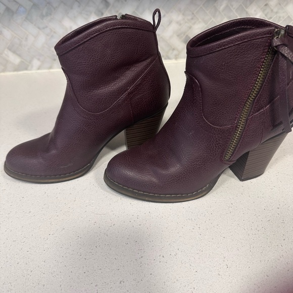Ankle boots - Picture 1 of 2